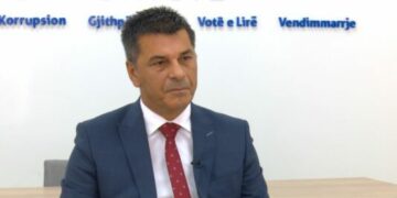 Kryeziu thumbon VV-në pas vendimit të Supremes: Zhvillimi demokratik nuk matet me votat që i fiton