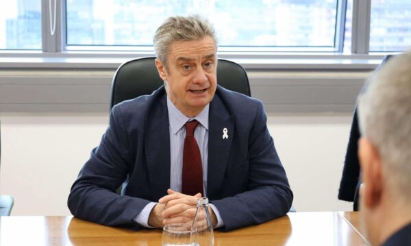 Ambasadori britanik reagon pasi nuk u certifikua Lista Srpska: Procesi të zhvillohet mbi bazën ligjore e jo të interesave politike