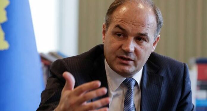 Hoxhaj: Me Kurtin, Kosova nga vend demokratik është bërë vend autoritar