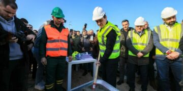 Kurti shpeshton vënien e gurthemeleve në prag fushate, sot ishte në Shtime për objektin e ri komunal