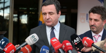 Kurti i kërkon Bosnje e Hercegovinës që të lëviz me shpejtësi për heqjen e regjimit të vizave për kosovarët