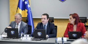 Për nëntë muaj, Qeveria “Kurti” mbi 12 milionë euro shpenzime të udhëtimit dhe telekomunikimit