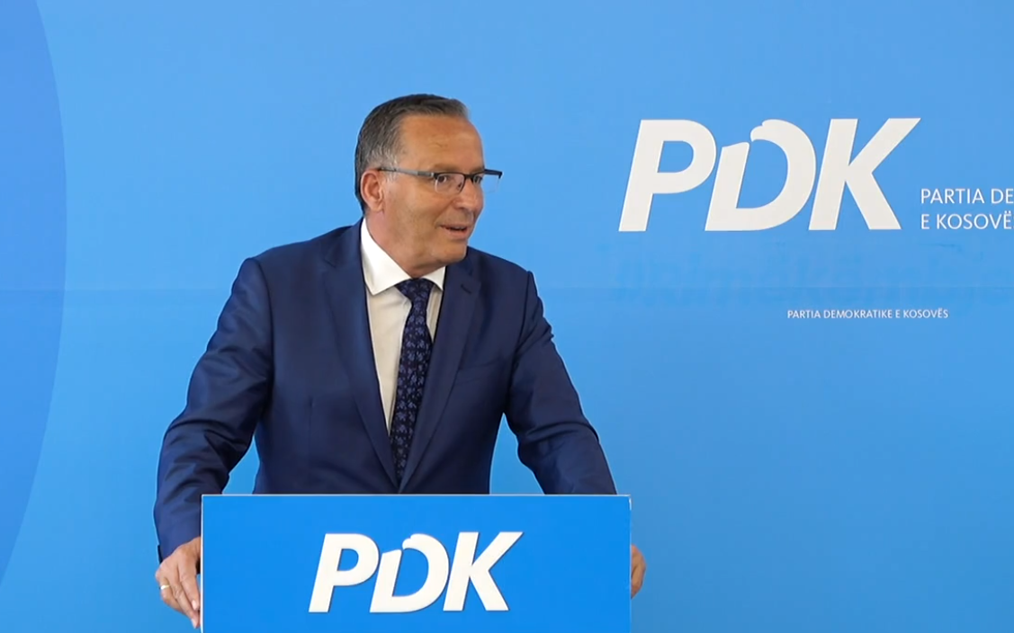 Bedri Hamza: Pensionet për familjet e dëshmorëve, invalidët dhe veteranët rriten për 50%, u lejohet edhe të punojnë