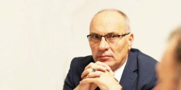 Nitaj: Ç’është kjo mesele? Veç vitrat jepen para se të falet Bajrami, por vitrat s’janë para të taksapaguesve