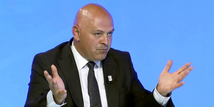 Gjini i AAK-së: Albin Kurti është rrezik serioz për Kosovën – Opozita i ka gjasat reale që ta krijoj pushtetin