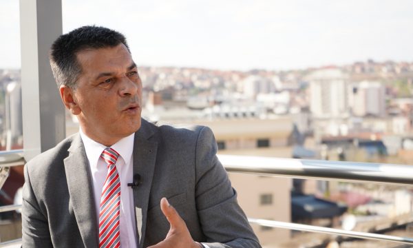 Kryeziu: Kërkesa e Gërvallës për të mbajtur zgjedhjet në një xhami në Nju Jork cenon integritetin zgjedhor