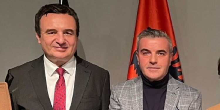 “Kurti po e bën Kosovën me 23 mijë foshnja”, shpërthejnë talljet me kandidatin e VV-së