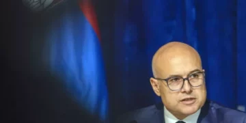 Kryeministri i Serbisë dha dorëheqje: Çka pritet tash?