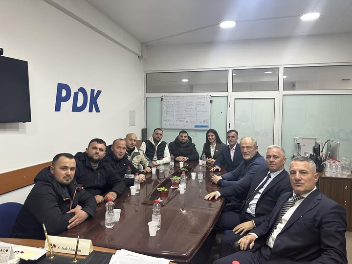 Pas tubimit të Bedri Hamzës, disa aktivistë të VV-së i bashkohen PDK-së