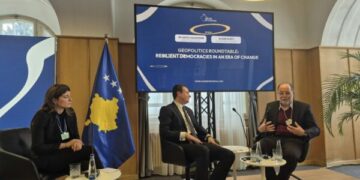 Ia dha titullin “Nobelist” pa qenë fare, Rizvanolli e ndreq gabimin për profesorin që Kurti bashkëbisedoi me të