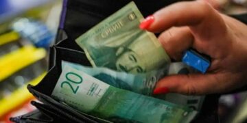 A ka pasur heqja e dinarit “efekt pozitiv” në sistemin financiar të Kosovës?