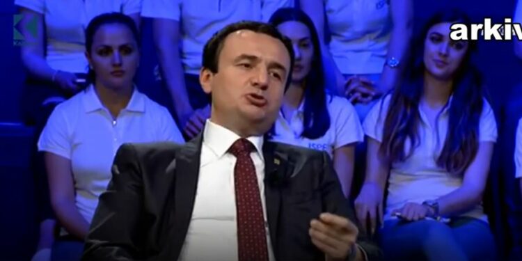 Më 2017 Kurti i ftonte kundërkandidatët në ballafaqim televiziv – sot ikën nga ta (VIDEO)