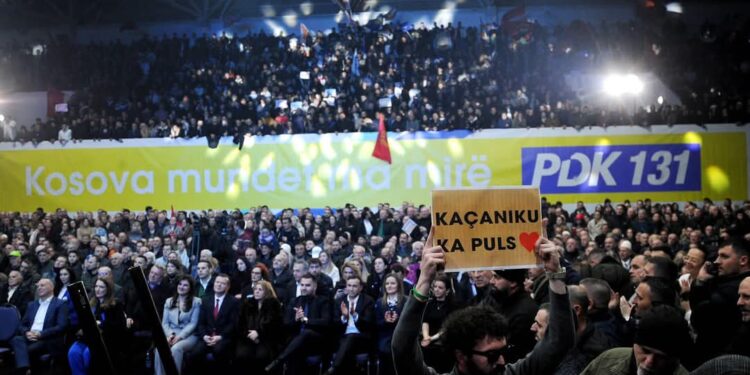 Kaçaniku çohet në këmbë për Bedri Hamzën: Ky është momenti ynë, bashkohuni për Kosovën