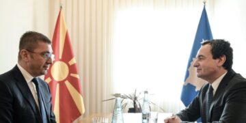 (Shkruan Col Mehmeti) – Fundi i një iluzioni: Mickoski ftohet nga Trumpi, Kurti injorohet