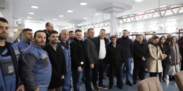 7-shi i PDK-së, Rrahman Rama, viziton fabrikën me traditë në Mitrovicë