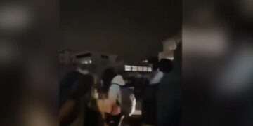 Klan Kosova: Eskorta me tetë xhipa e Kurtit për pak shtyp nxënësit, lideri i VV mban tubim në shkollë pa leje