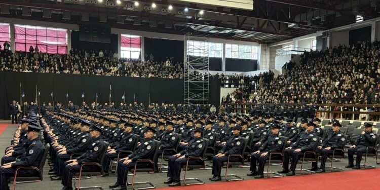 Diplomon gjenerata e 61-të, 462 policë të rinj i shtohen Kosovës