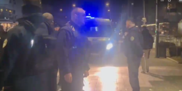 Tensione në Skenderaj pas vizitës së Kurtit, intervenon policia