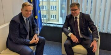 Lajçaku takohet me pasardhësin e tij për dialogun Kosovë-Serbi
