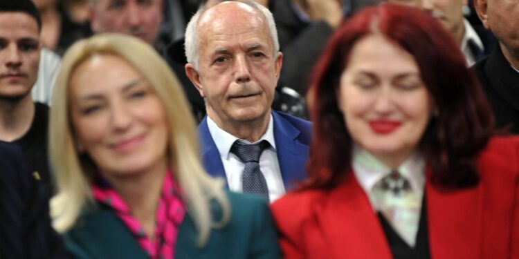 Heroi i pandemisë, Sali Ahmeti, zyrtarisht në mbështetje të PDK dhe Bedri Hamzës