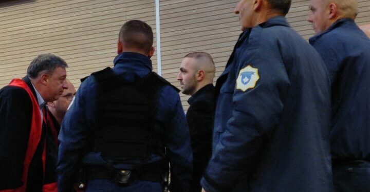 Andi Pajaziti lirohet nga akuza për vr’asje, dënohet më 2 vjet bur’gim për armëmbajtje pa leje