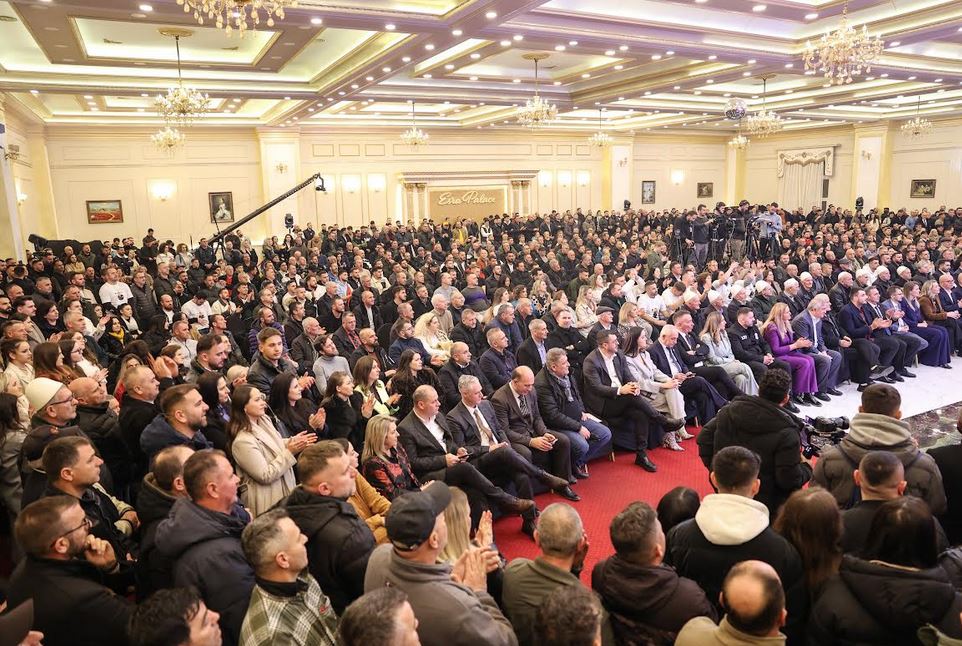 Koalicioni Kosova Fituese i udhëhequr nga AAK sot do të ketë tubime në Mitrovicë dhe Vushtrri