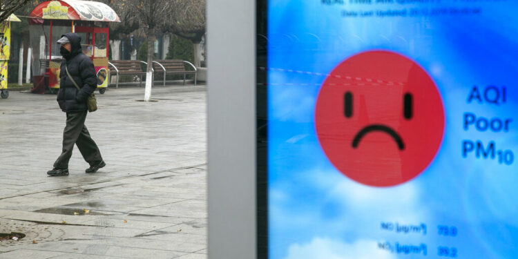 Prishtina edhe sot vazhdon ta ketë ajrin e ndotur, rangohet pesë vende më poshtë se dje