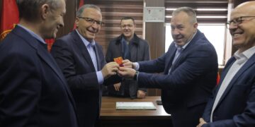Bedri Hamza viziton veteranët e UÇK-së: E uron Gucatin për rizgjedhjen kryetar dhe i premton mbështetje veteranëve