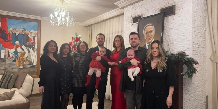 Jakup Krasniqi sot feston ditëlindjen, djali i tij shprehet i emocionuar: Mungesa e tij është si një dhimbje e heshtur