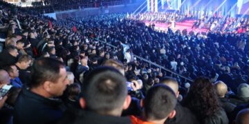 Haradinaj: Lista e Koalicionit për Kosovën Fituese është një kombinim i mrekullueshëm me emra të njohur të dijes e të politikës