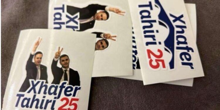 Fushata e veçantë e Xhafer Tahirit, simbolika e “dy gishtave lart”