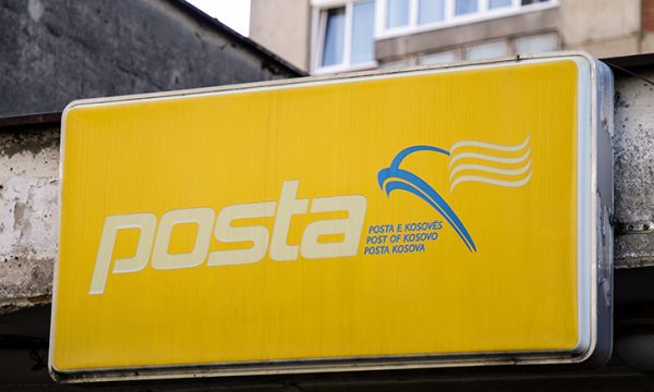 Kush janë nëntë personat që synojnë pozitën e drejtorit të bordit në Postën e Kosovës
