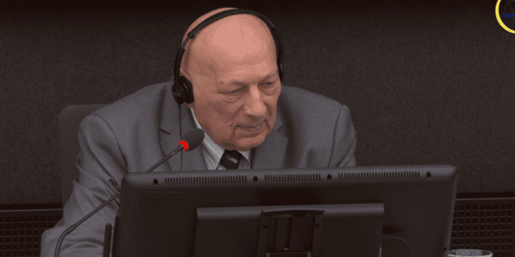Eksperti mjeko-ligjor, Marek Gasior nis dëshminë në gjykimin ndaj ish-krerëve të UÇK-së