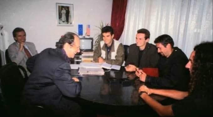Albin Kurti kujton ish-presidentin Rugova në 19 vjetorin e vde’kjes së tij: Njeri i urtë, paqësor dhe besnik ndaj rrugës së dialogimit në politikë