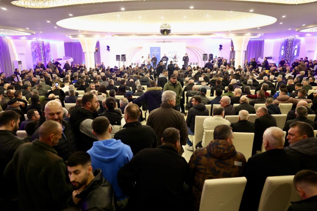 Haradinaj në Pejë: Me njerëz të devotshëm drejt fitores në zgjedhjet e 9 shkurtit