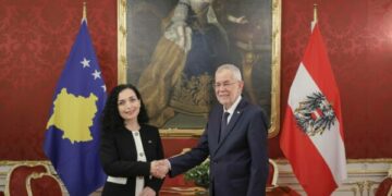 Presidenti i Austrisë uron Osmanin për 17-vjetorin e pavarësisë: Ndajmë vlera të përbashkëta e qëndrime të ngjashme