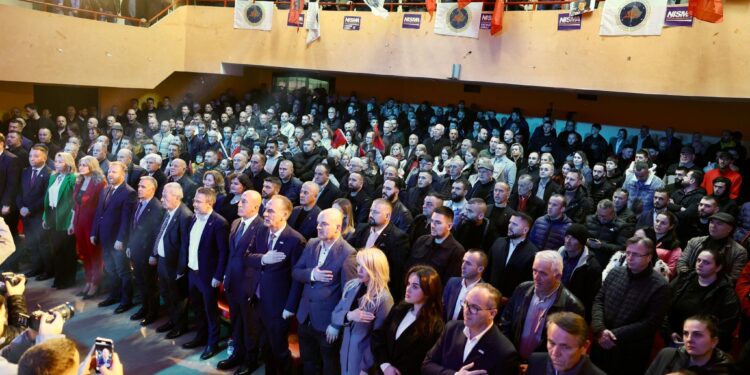 Haradinaj në Viti: Nuk do të ketë pagë as pension nën 500 euro, e paga mesatare do të jetë mbi 1000