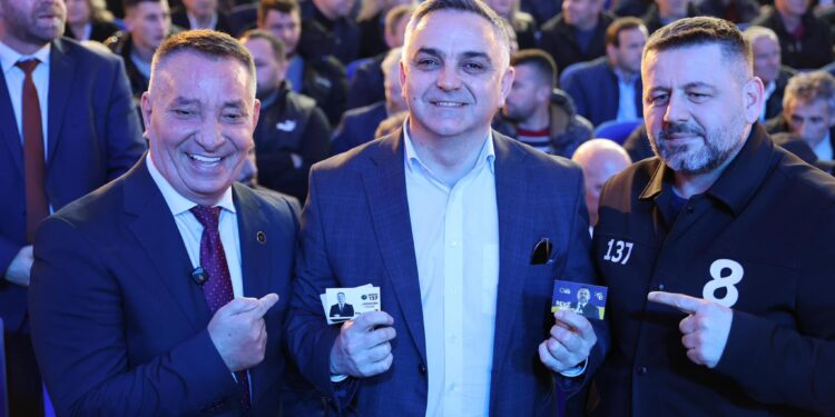 10-shi i AAK-së, Tahiri: Vendi nuk mund të zhvillohet kur është nën sanksione – Fitorja është afër ndërsa shpëtimi i Kosovës po bëhet realitet