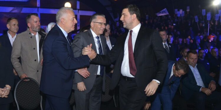 37-shi i PDK-së, Kurtan Kajtazi, falënderon të gjithë strukturat, aktivistët e qytetarët për tubimin madhështor në Vushtrri