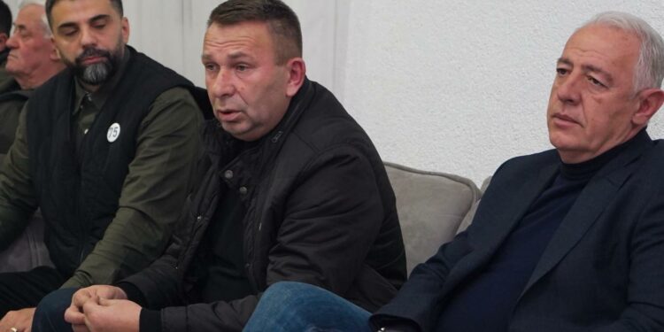 Gjeneral Rrahman Rama takon banorët e Dobërllukës, thotë se e kanë ndarë mendjen për #mamirë!