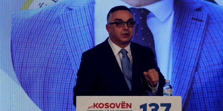Tahiri: Mos rreni, mos bëni fushatë, Teatrin e Operës e Baletit e nisi Haradinaj nga 2019-ta