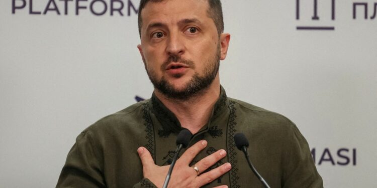 Zelensky: I gatshëm për negociata të drejtpërdrejta me Putinin