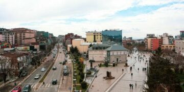 Pas spitaleve dhe QKUK-së, edhe komunat rrezikojnë të mbesin pa zyrtar të IT-së – shkak pagat