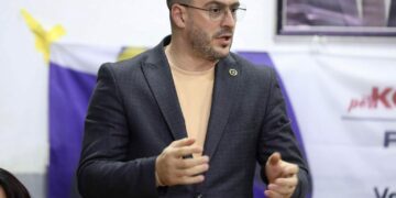 “100 ia kanë shtu Vetëvendosjes”- Kandidati i AAK’së për deputet akuzon për manipulim votash