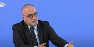 Nëse krijohet Asociacioni për serbët në Kosovë, të bëhet edhe për shqiptarët në Serbi, thotë profesori nga Beogradi