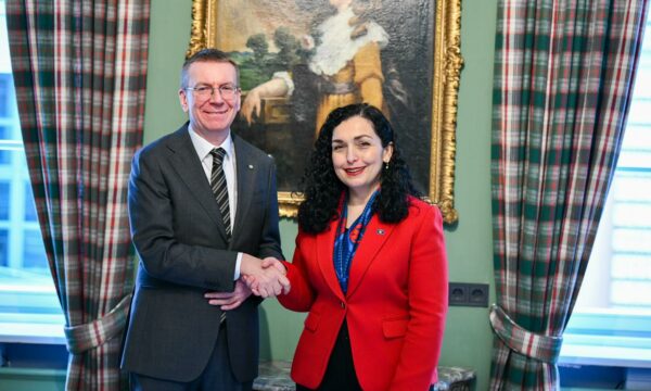 Presidentja Osmani takon homologun letonez Edgar Rinkevics në Mynih: Mirënjohëse për mbështetjen e palëkundur