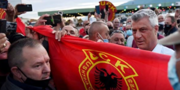 Gucati: 17 shkurtin ia uroj së pari njeriut që shpalli Pavarësinë, Hashim Thaçit