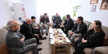 Kurti: Nuk do të ndalemi së kërkuari drejtësi për Astritin dhe asnjëherë nuk do ta harrojmë rrugën që na tregoi Baca Adem