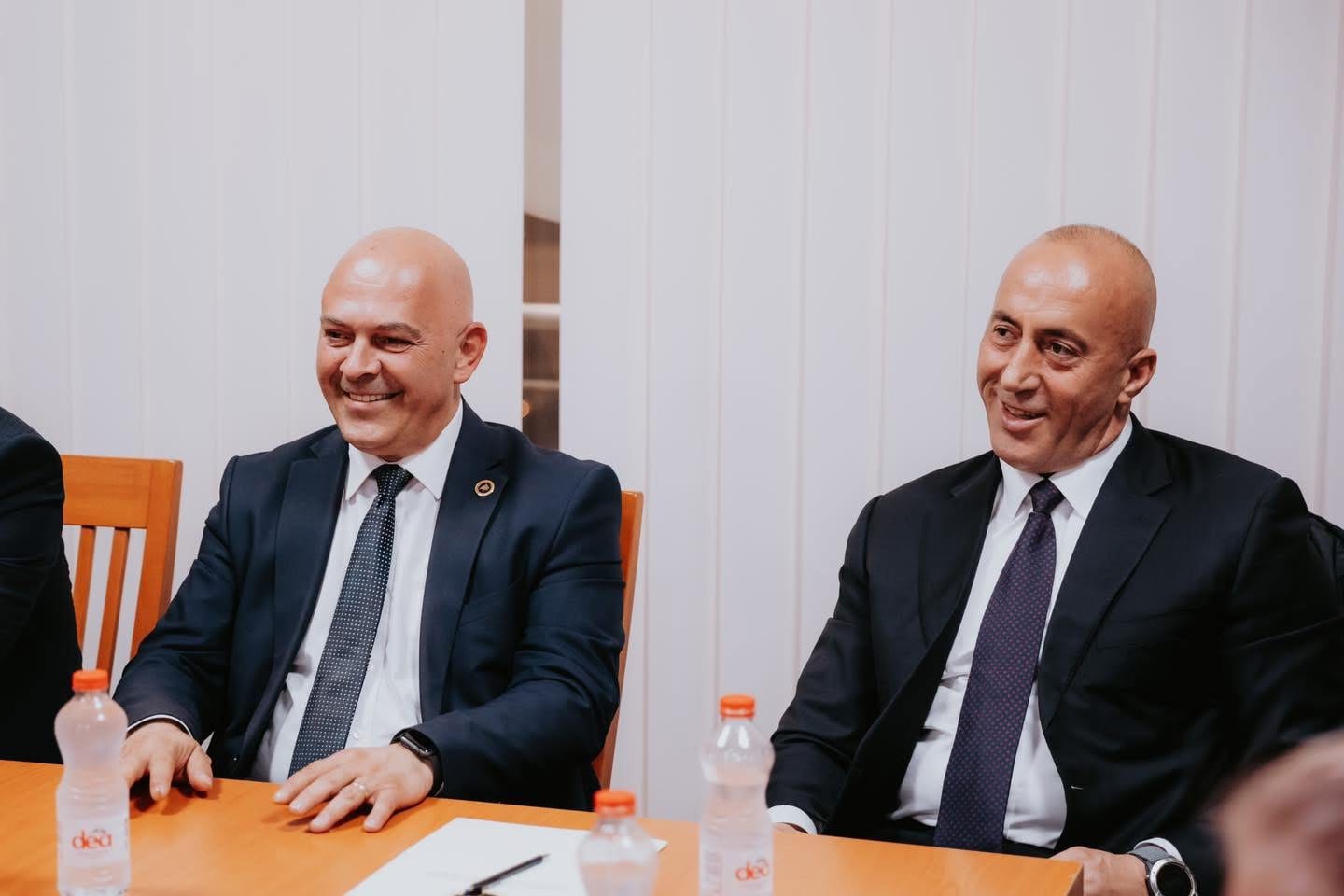 A do të garojë Gjini për kryetar të AAK-së nëse tërhiqet Haradinaj: Rrugëtimin e patëm të zorshëm, garoj nëse ai nuk garon