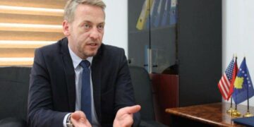 Deda: Kosova është çmendur, mendon se Amerika i ka borxh